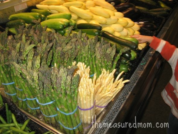 child with asparagus 