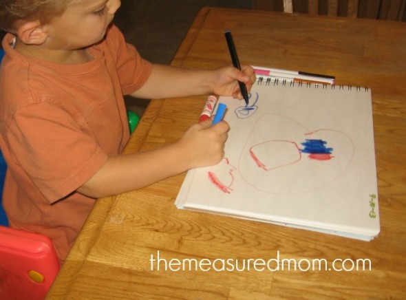 Are you teaching preschoolers to write? You'll love this post with 6 helpful tips for journal writing in preschool. 