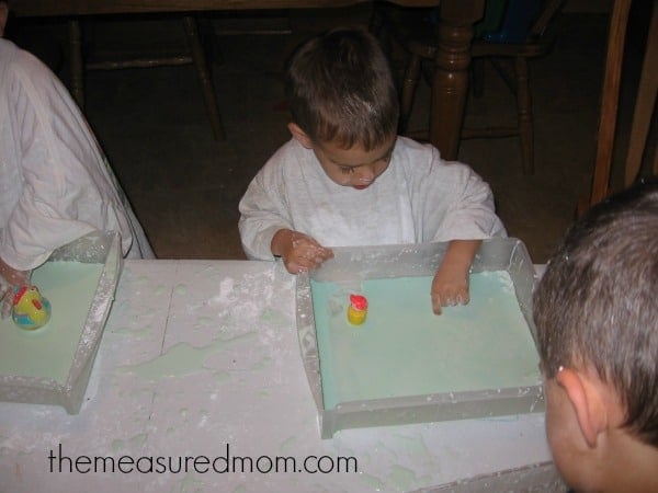 easy sensory activity (8) - the measured mom