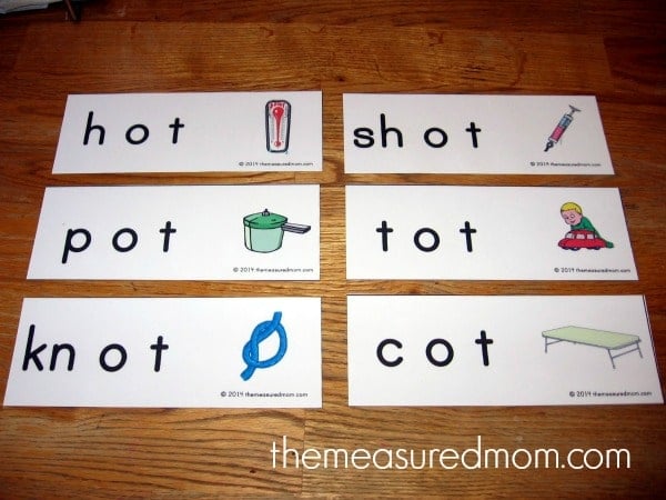 Teach kids to sound out words with these free printable word slider cards!