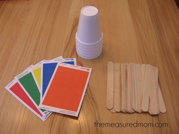 Check out this simple color sorting activity for toddlers! Match the craft sticks to the cups.