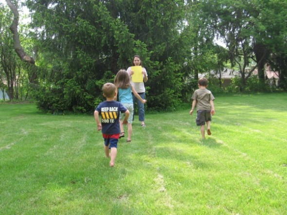 Looking for some outdoor math ideas? Here you'll find a variety of activities for kids in preschool, kindergarten, and first grade.