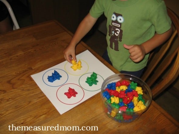 Check out this link for a free color sorting mat to help teach colors to toddlers.