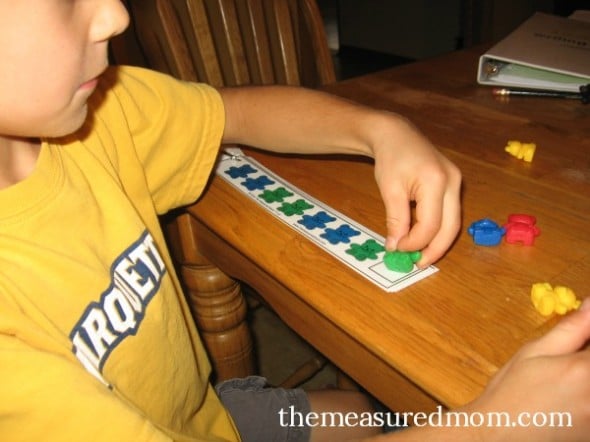 Get 25 FREE bear counter pattern strips for preschoolers!