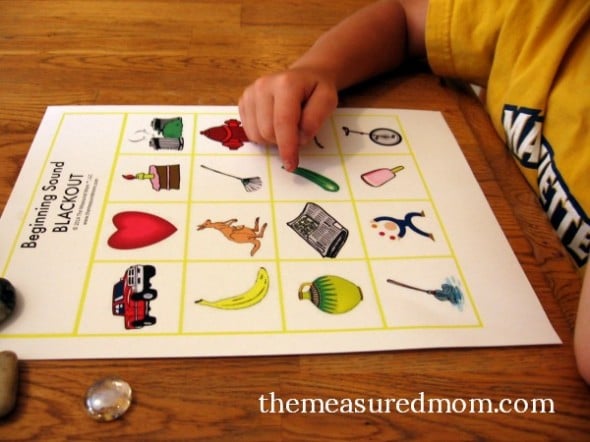 Looking for a free printable for teaching beginning sounds? My preschooler often asks to play this initial sound activity!