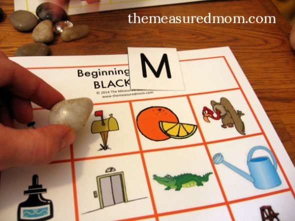Looking for a free printable for teaching beginning sounds? My preschooler often asks to play this initial sound activity!