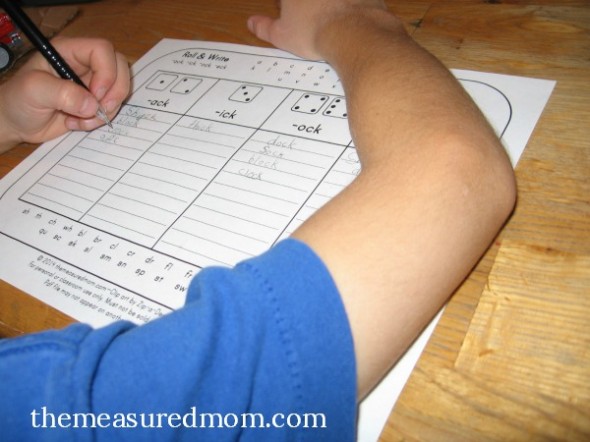 I love these spelling games because they're for one player! Just print and give your child a die for some short vowel spelling practice. 