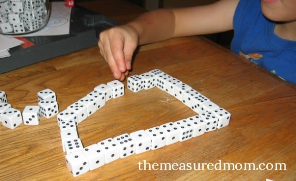 make letter D with dice