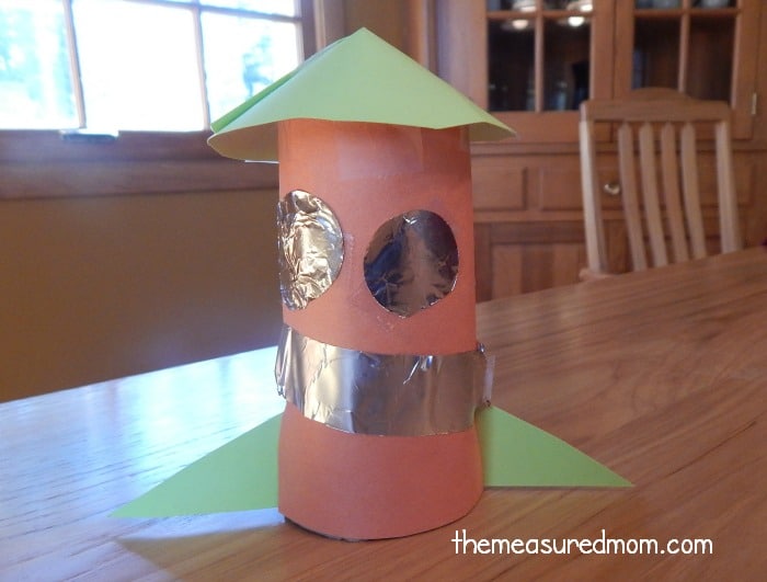 We've got such a great variety of letter R crafts and art projects for preschool!