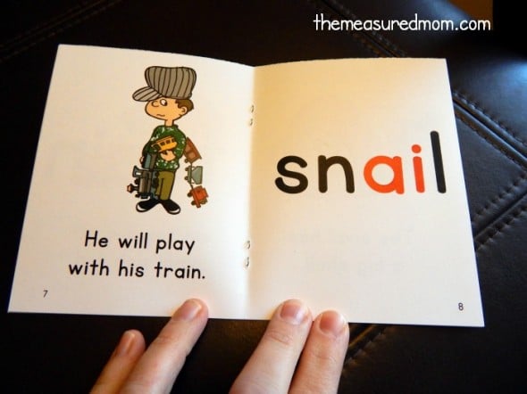 These free phonics printables will help your child practice reading ai and ay, igh, and -y words. My early reader loves these fun and colorful phonics books!