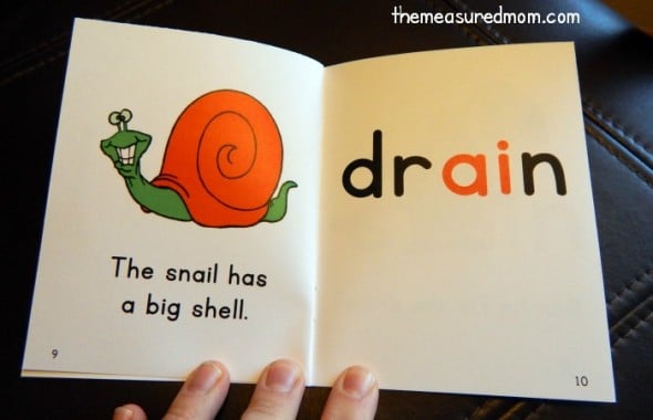 These free phonics printables will help your child practice reading ai and ay, igh, and -y words. My early reader loves these fun and colorful phonics books!