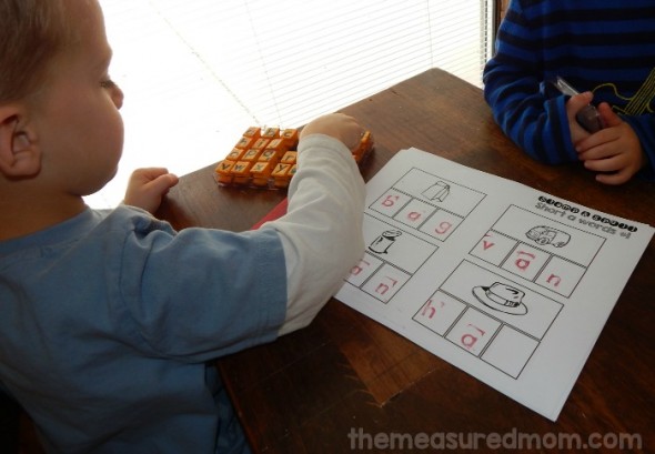 Your child can use a pencil, alphabet stamps, or letter tiles to spell the words on these 15 FREE short vowel worksheets.