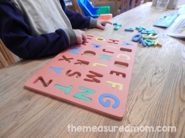 Check out this giant set of letter A activities for preschool! Printable books, activity sheets, book lists, craft ideas, and more! 
