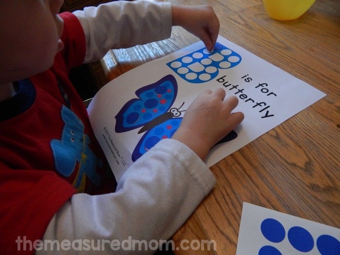 Looking for fun, hands-on letter B activities to do with your preschooler? We've got a ton! Free printables included!