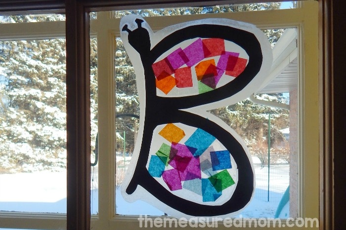 Looking for fun, hands-on letter B activities to do with your preschooler? We've got a ton! Free printables included!