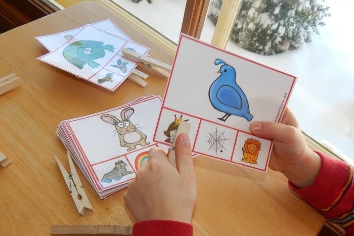 Help your child learn to hear letter sounds with these free clip cards! Get two cards for every letter, PLUS cards for words that start with sh, ch, and th. 