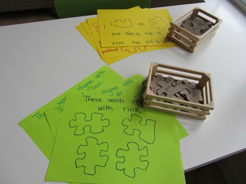 Love this big collection of rhyming games and free rhyming activities! 