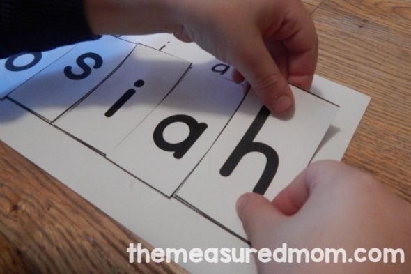 This round up of letter I activities will give you lots of fun learning ideas... with free printables!