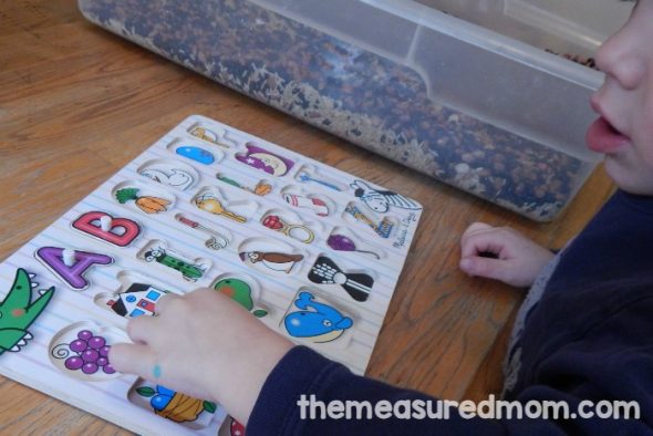 This post has a huge variety of fun, hands-on (and free!) letter F activities for preschool.