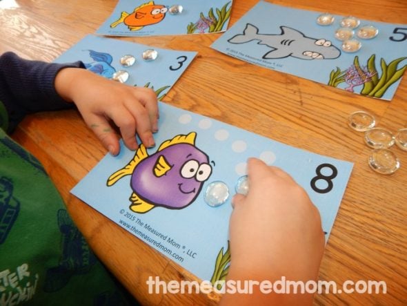 These ocean themed counting mats are a great one to one correspondence activity for preschool!