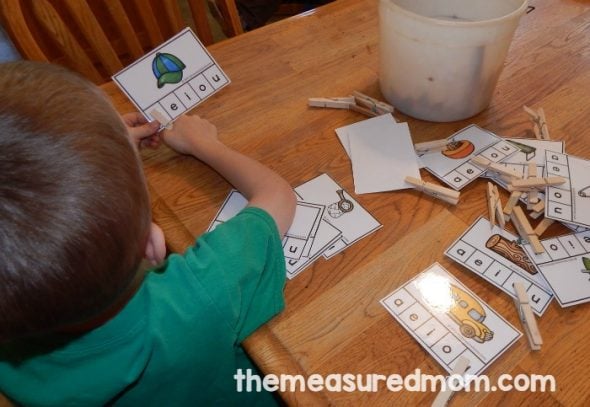 This CVC word activity will help your child listen for short vowel sounds. 