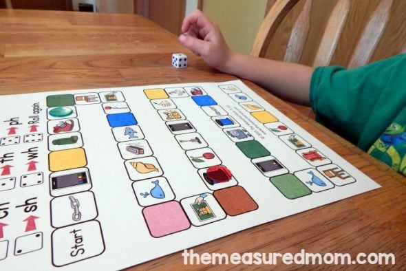 These five digraph games are great for teaching digraphs in kindergarten or first grade! 