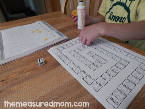 These free shape games for kindergarten through 2nd are no-prep! Just print and play! 