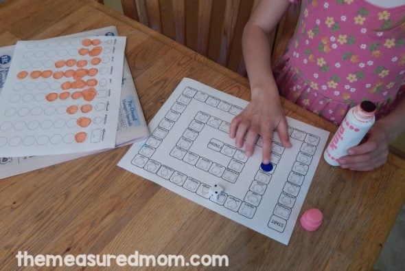 These free shape games for kindergarten through 2nd are no-prep! Just print and play! 