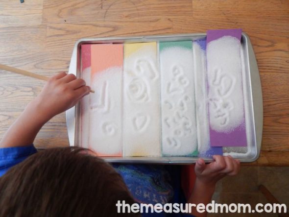 Look at all these fun Letter R activities for preschoolers!