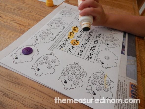 These counting coins activities are so versatile! For kids just learning to recognize coins all the way up to kids counting quarters, nickels, dimes, and pennies.