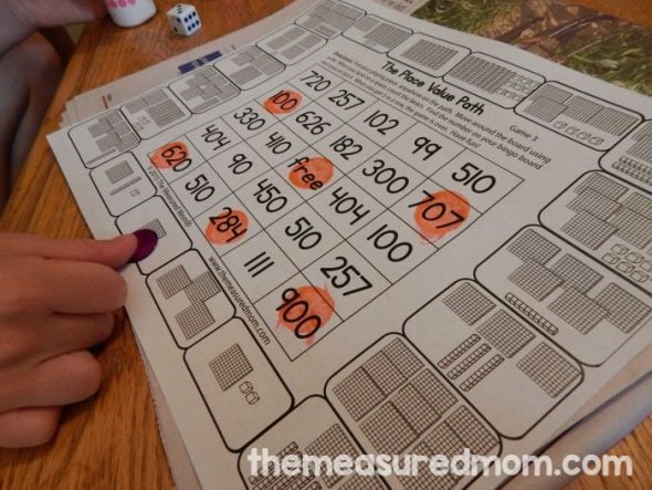 Love these no prep place value games for kindergarten through second grade! 