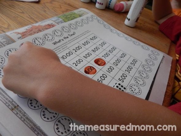 If you're looking for telling time activities, you'll love these 3 free games. Just print and play! 