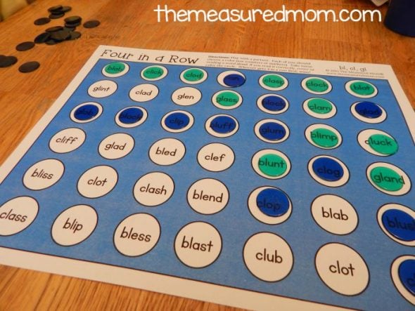 These no-prep reading games are perfect for teaching beginning blends. Just read the words and be first to get four in a row! 