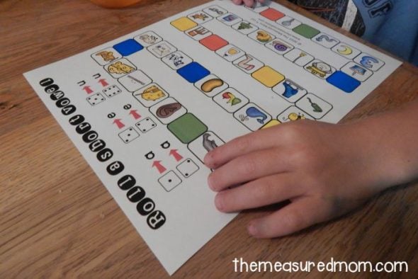 Teach long vowel sounds with this set of 26 free games! Such a great addition to your other long vowel activities. 
