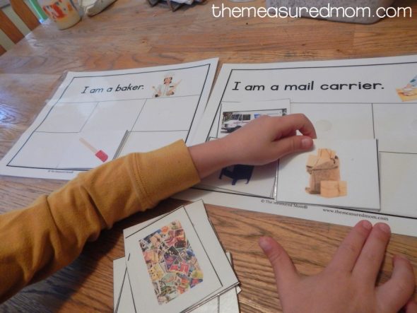 This free community helpers sorting activity is so much fun! It would be great to use with a community helpers theme in preschool or kindergarten.