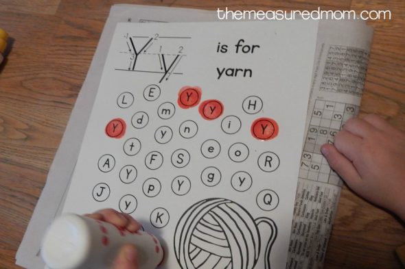 Check out this fun collection of letter Y activities! You'll find ideas for hands-on learning, plus links to free printables!