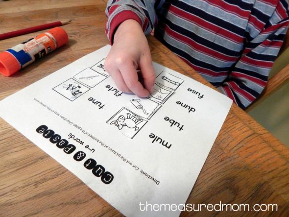 These silent e worksheets are perfect for reviewing u consonant e words. I love that there's a big variety so you can differentiate. 