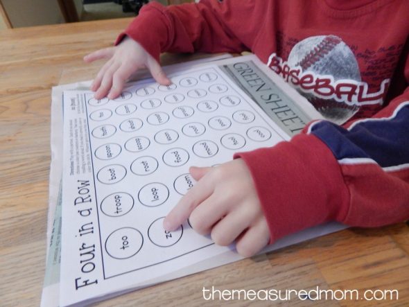 These free games are a great oo words activity! My preschooler loves to see who gets four in a row first. 