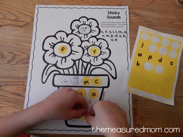 My kiddo loves stickers, so this alphabet printable for beginning sounds is right up his alley. It would work great for a spring learning center.