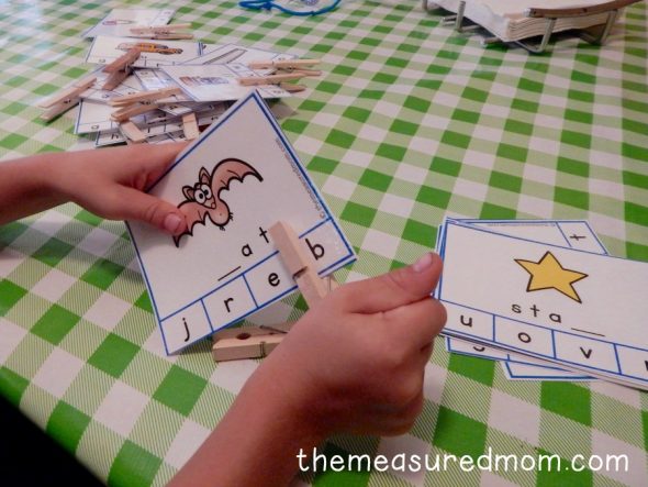 These missing letter cards are a great way for kids to hear and identify sounds in words! 