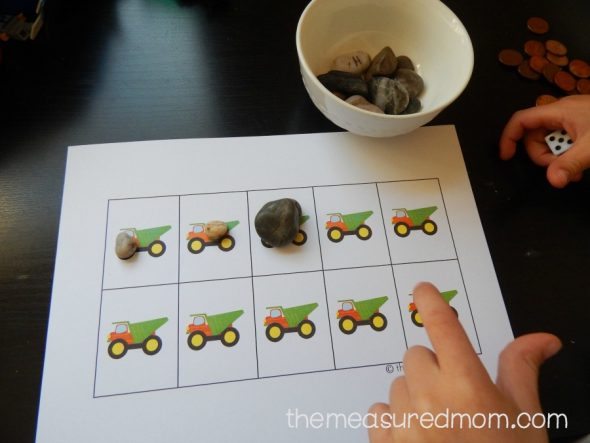 Kids can learn quantification, one-to-one correspondence and more with these free grid games for preschool!