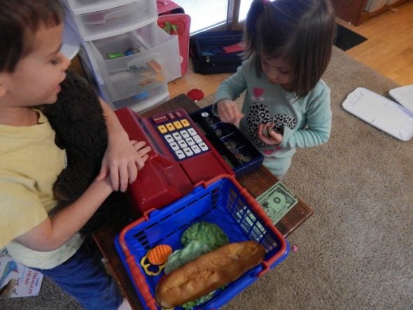 Can toddlers really learn the alphabet? Yes, when you make it simple and fun! Check out our letter F activities for 2 year olds.