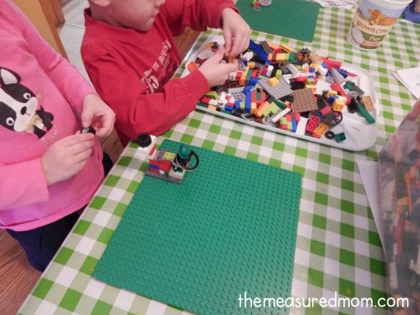 Your toddler will love these letter l activities for 2-year-olds!