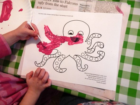 Looking for hands-on alphabet activities to do with your toddler? Here's our collection of letter O activities for 2-year-olds! 