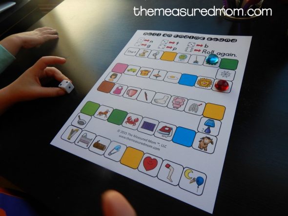 Try these free ending sound games to help kids hear ending sounds in words!