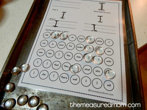 Find over 90 free sight word worksheets for both the preprimer and primer word lists!