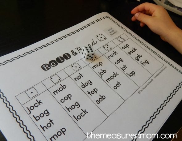 Grab these free phonics games for short o words!