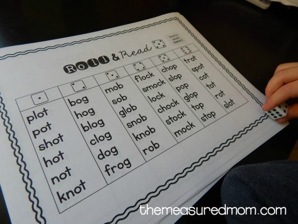 Grab these free phonics games for short o words!