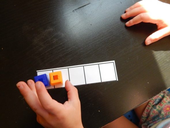 Try these simple counting activities using five and ten frames! Grab the free printables, too!