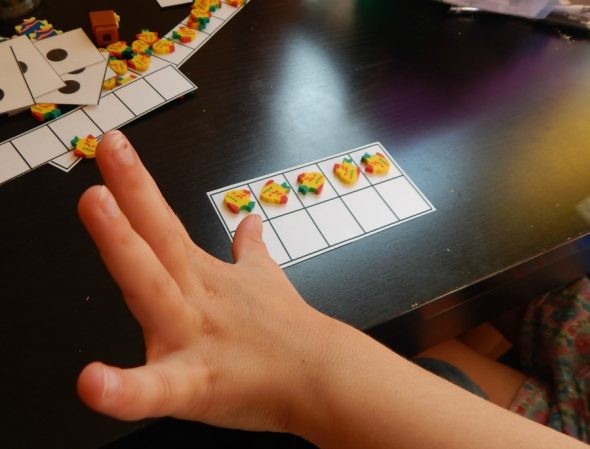 Try these simple counting activities using five and ten frames! Grab the free printables, too!